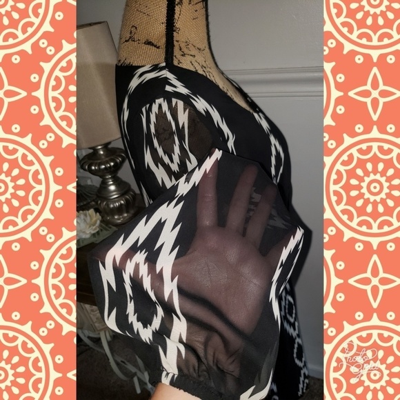 Print dress black white sz large - Picture 3 of 8